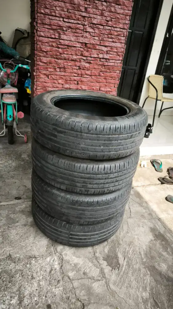 Murah - Ban Second Continental - Conti Premium Contact 5 - 215/60 R17