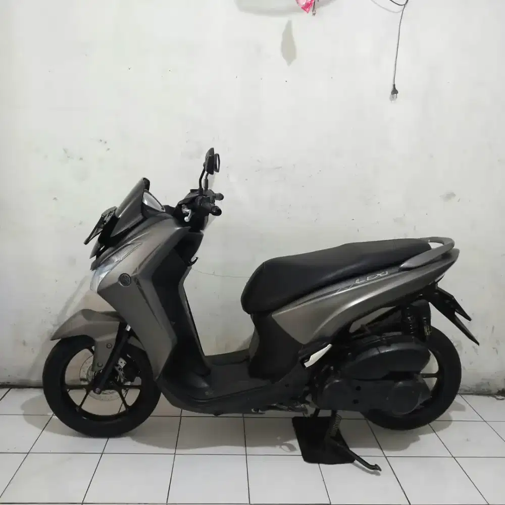 Yamaha LEXI Keyles Non ABS 2018 Orisinil Mesin Aluss Lengkap Bagus