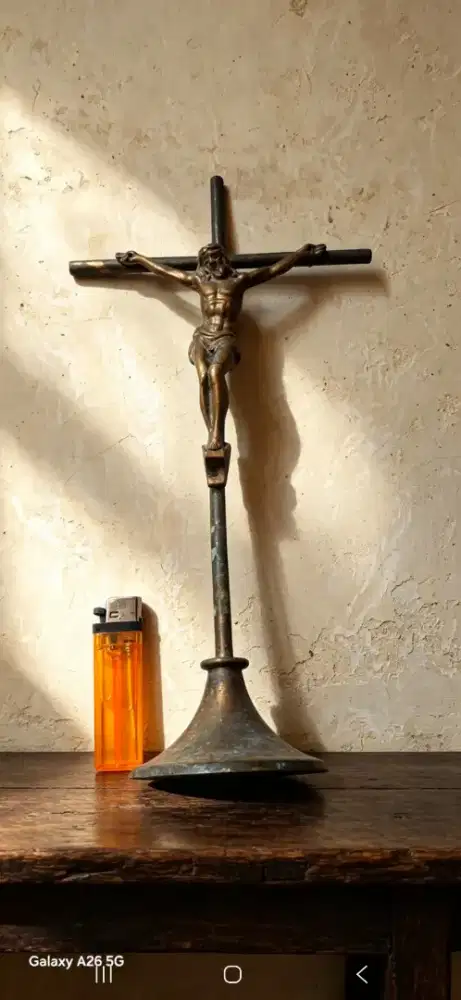 Salip patung Yesus kuningan tinggi 32.5cm