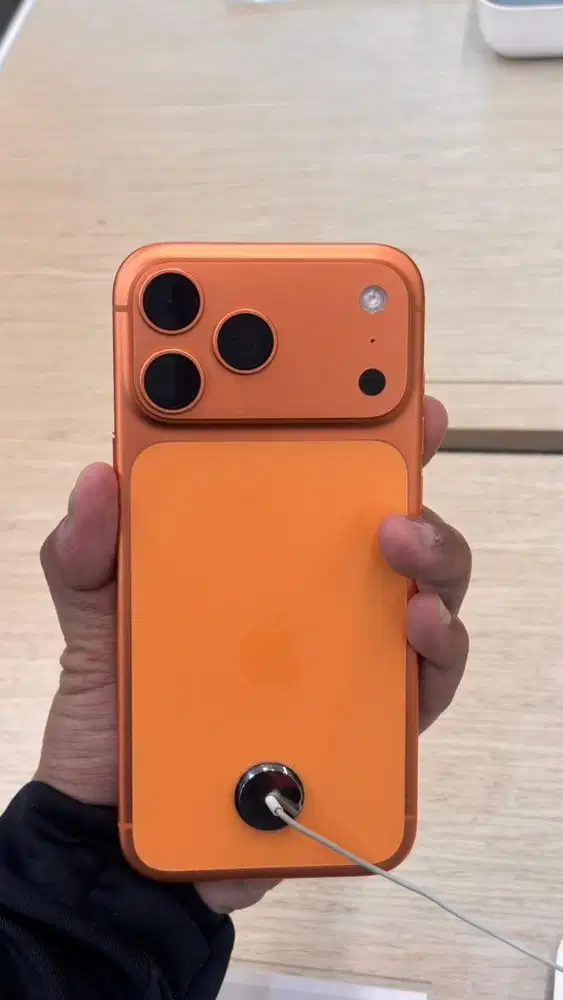 iPhone 17 Promax Cosmic Orange 256 ( CICILAN TANPA DP )
