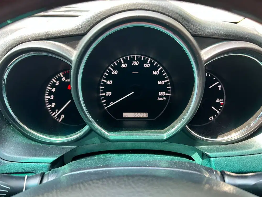Toyota Harrier 240G warna putih, Low KM, Plat AB