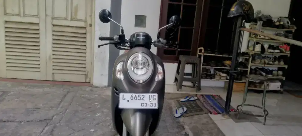 Dijual scoopy bekas pemakaian ibu.