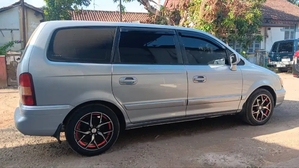 Jual mobil pemakaian pribadi