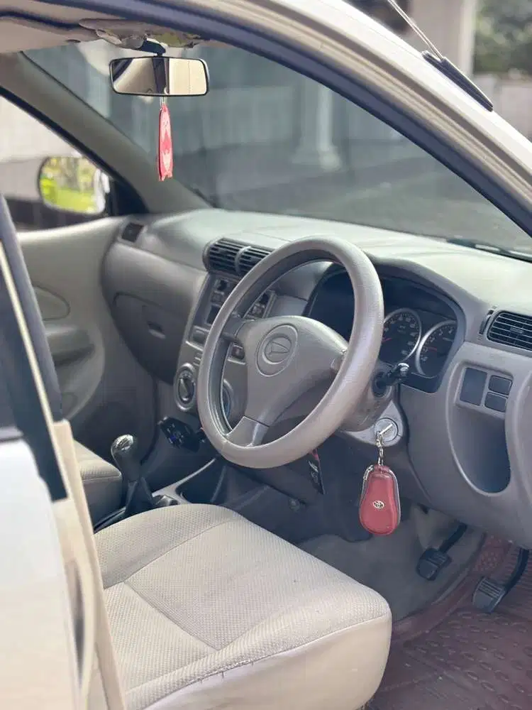 Daihatsu Xenia 2009 Bensin