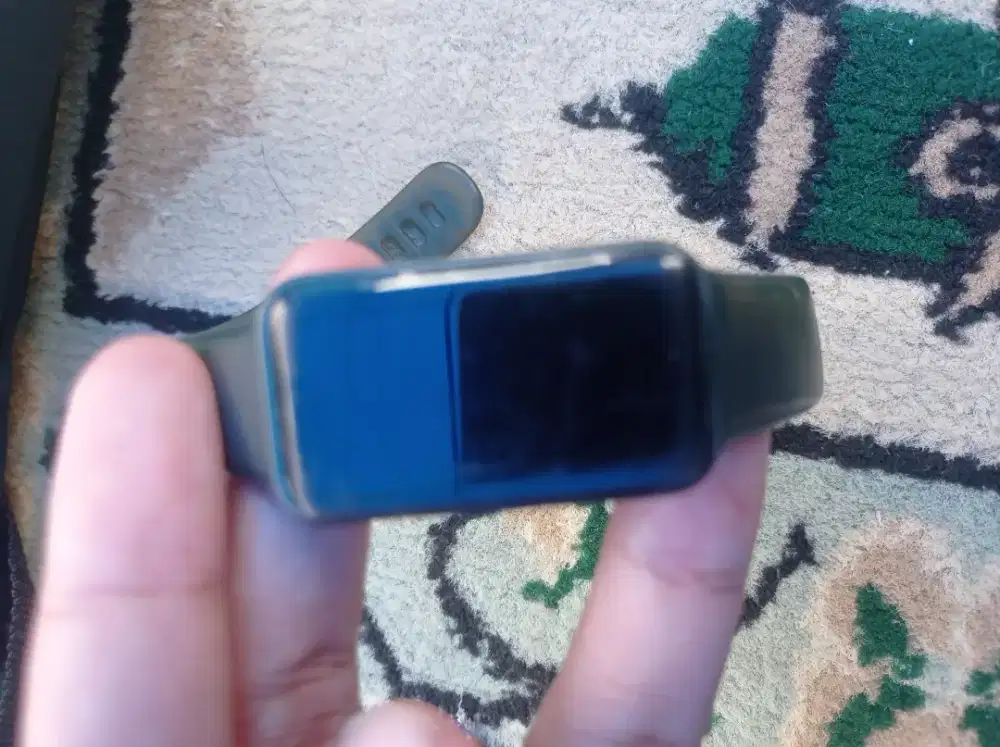 Huawei band 8 smart watch