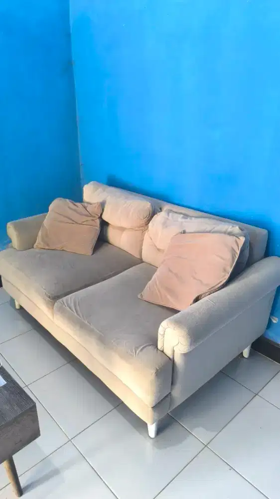 Dijual sepaket meja sofa murah