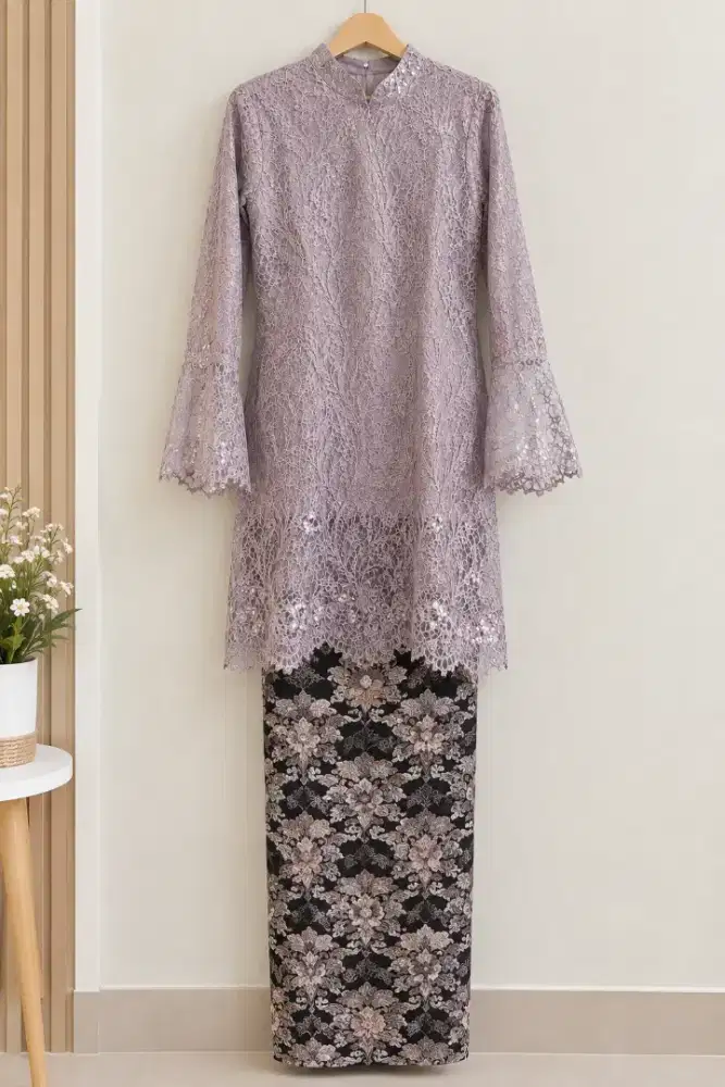 Kebaya wisuda satu set