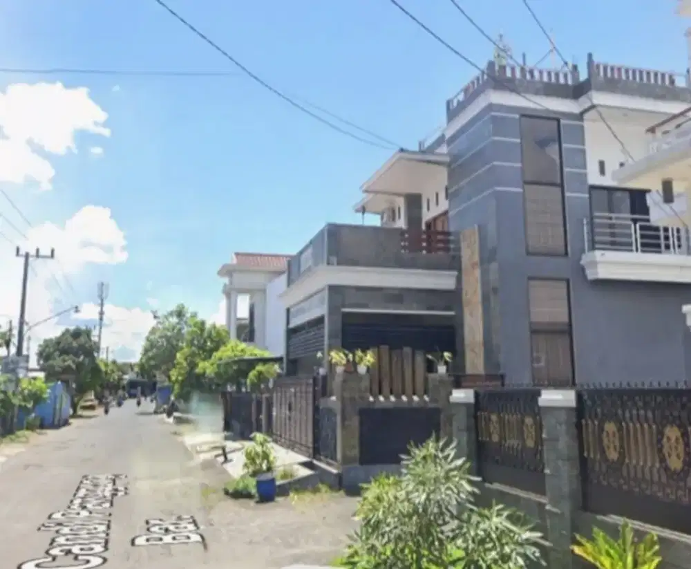 TURUN HARGA DIJUAL CEPAT RUMAH STRATEGIS 2 LANTAI DEKAT UNIV BRAWIJAYA