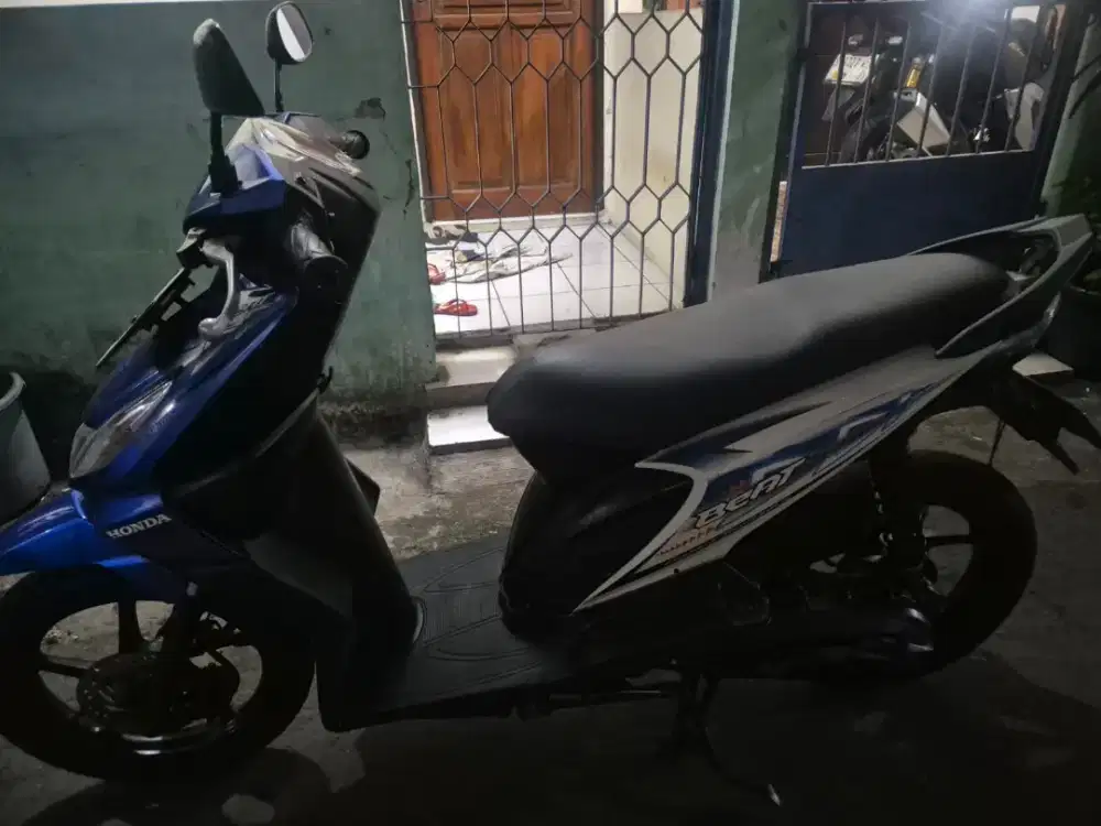 Honda motor beat karbu tahun 2012