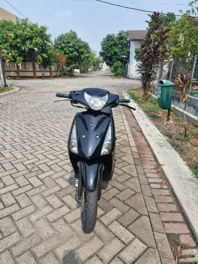 Suzuki Spin 125 thn 2009 Hitam mulus