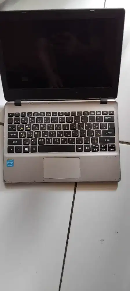 Laptop Acer V5 warna silver