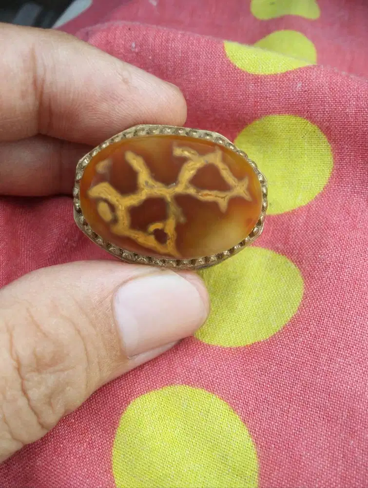 Batu akik motif unik bertuliskan arab