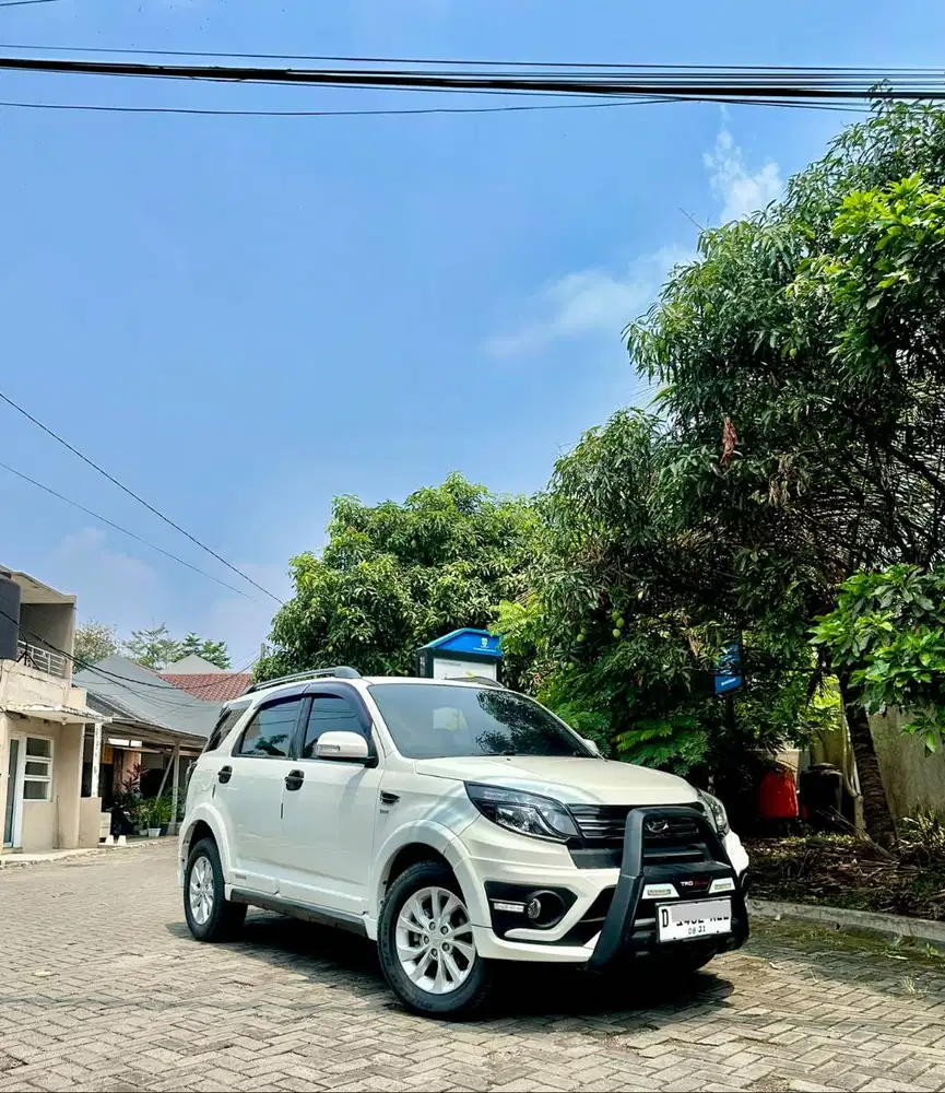 KMLOW- Daihatsu Terios R Adventure 1.5 MT 2016 Manual Silver 2017 2018