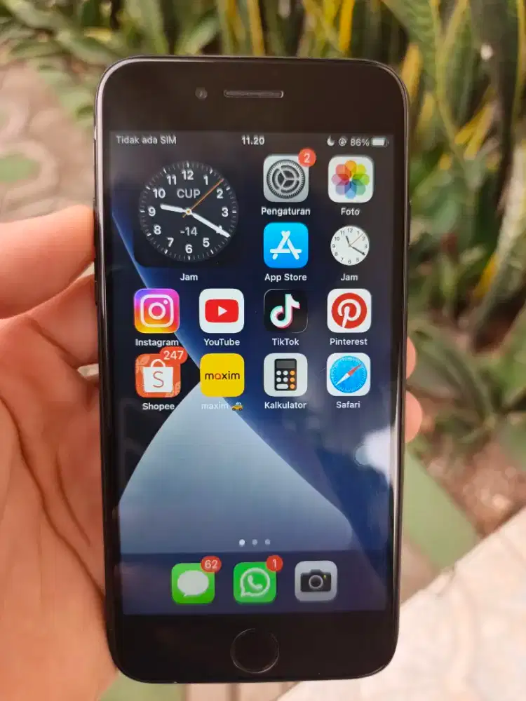 iphone 7 128 gb black like new negoin