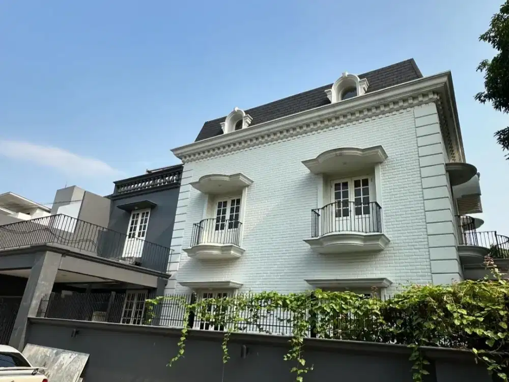 Dijual Rumah Modern Classic di Kawasan Kebayoran Lama Jaksel Dengan Posisi Hook Hadap Barat FR-19277