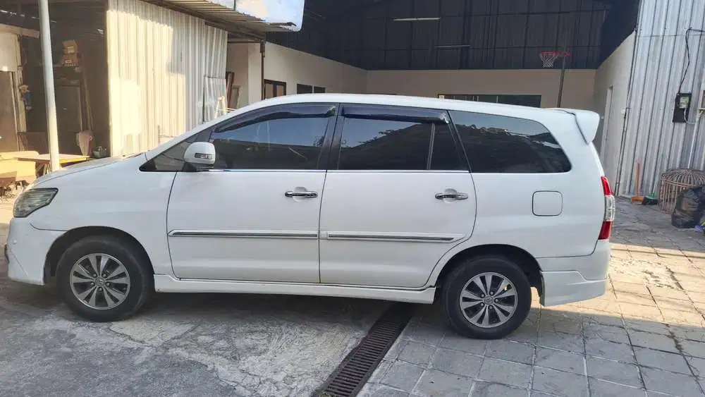Toyota Kijang Innova 2015 Bensin