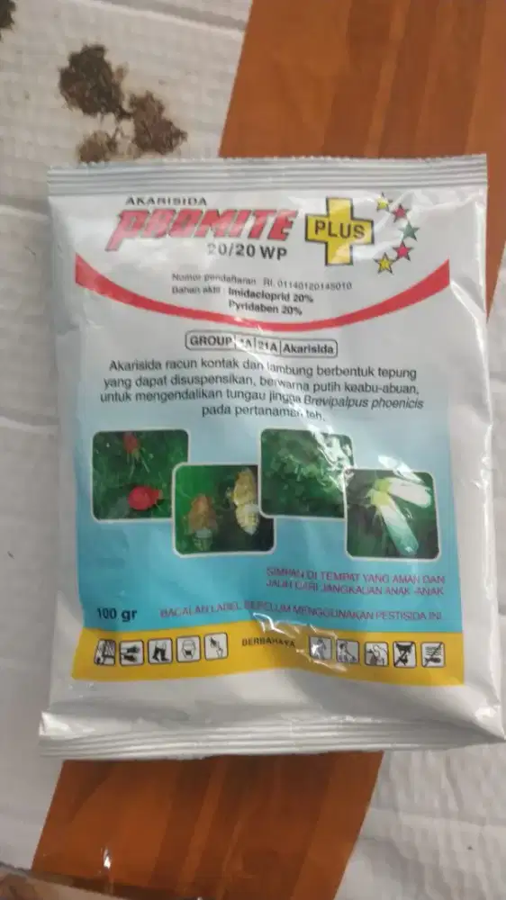 Akarisida Promite Plus