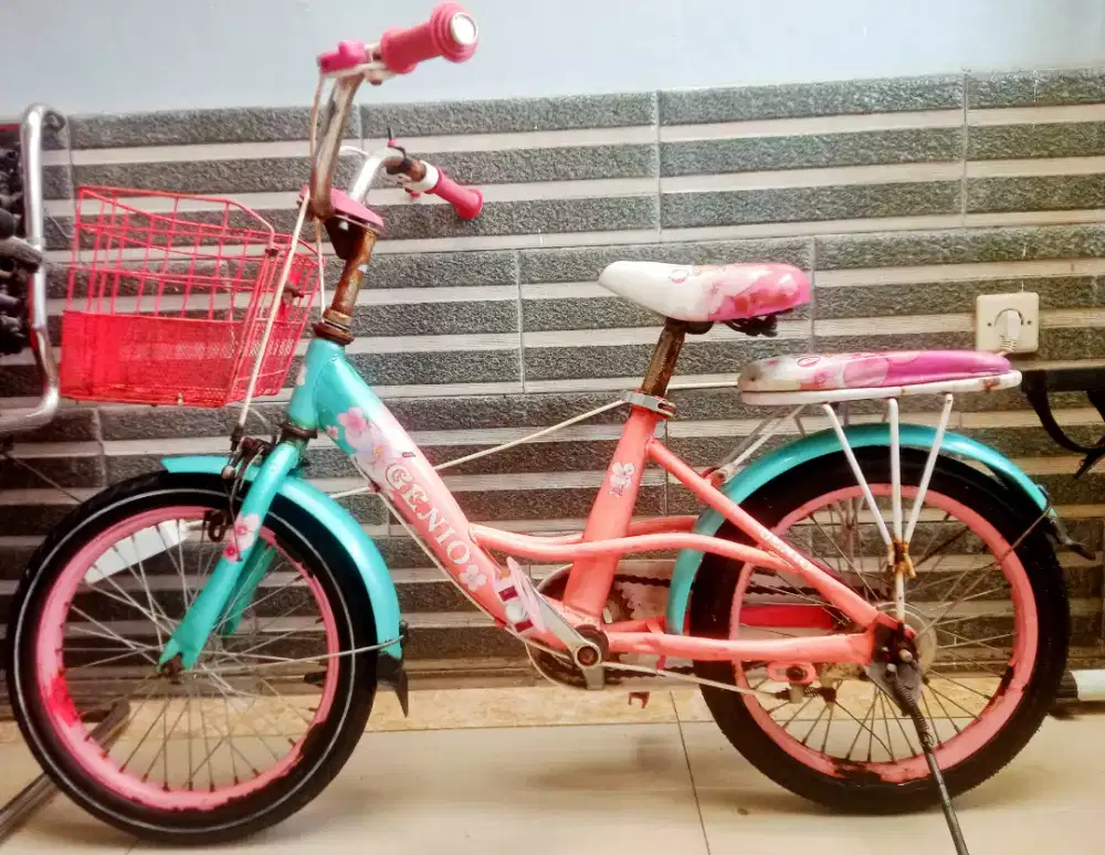 SEPEDA CEWEK UK 18 GENIO CLARISSA TURUN HARGA