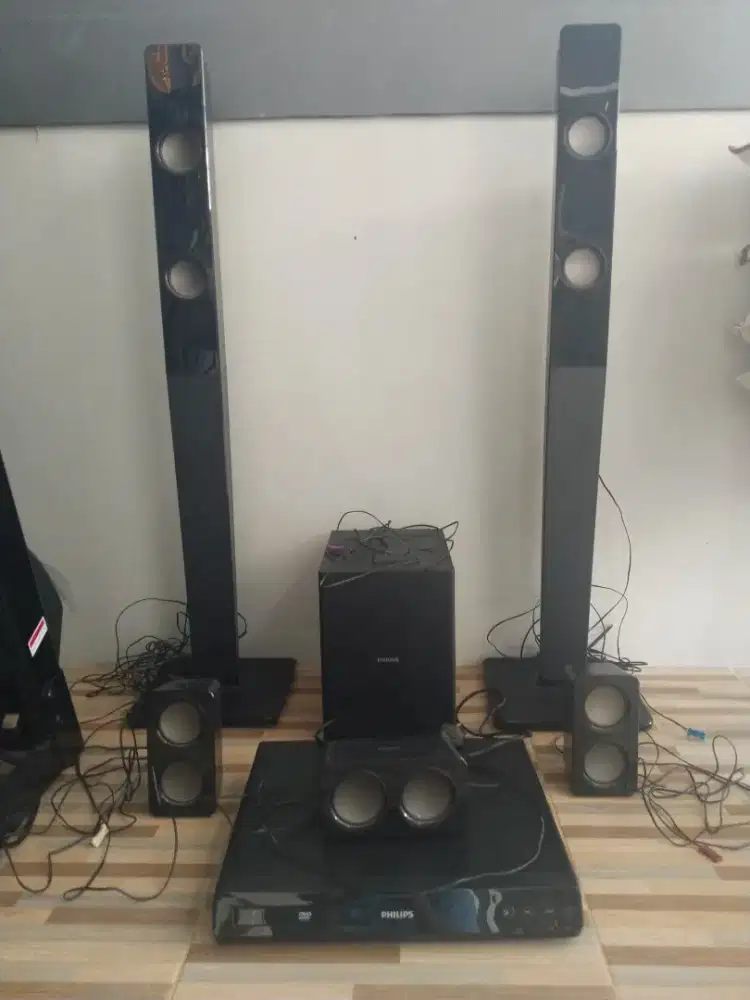 Philips 5.1 Home Theater System (seri HTD)