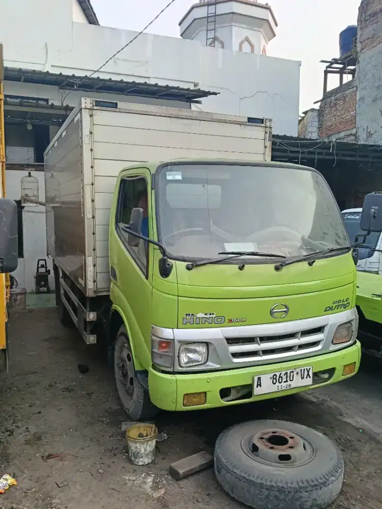 Hino Dutro 110LD double ban 6 box 15 kubik 2008