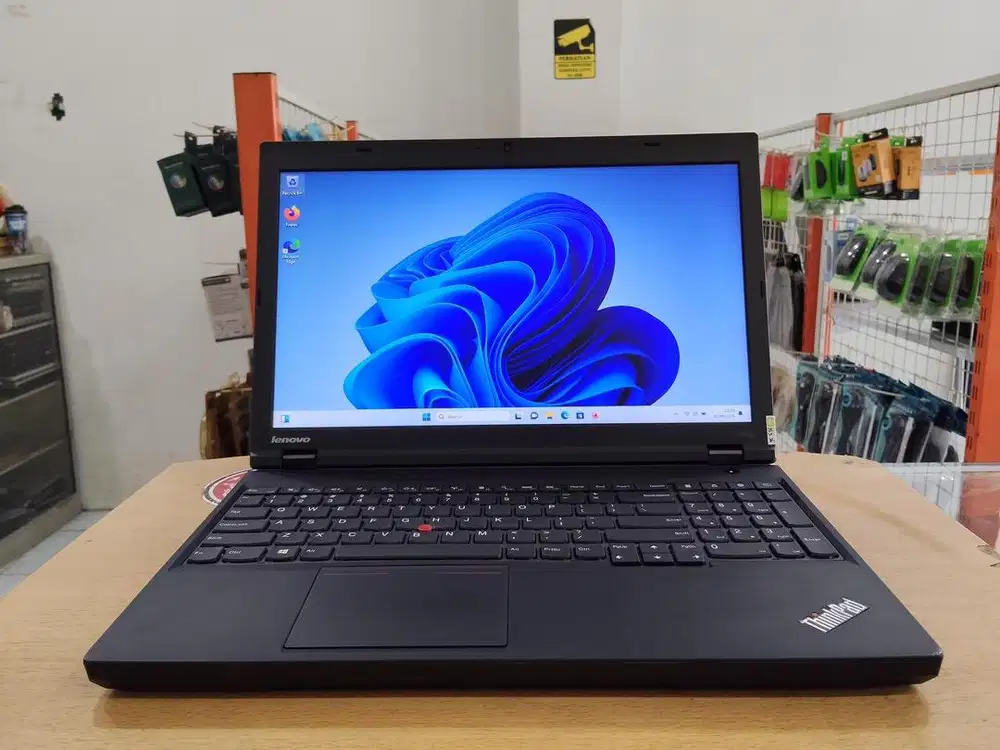 Lenovo ThinkPad T540P Core i5 Ram 8GB SSD 256GB 15in Mulus Murah