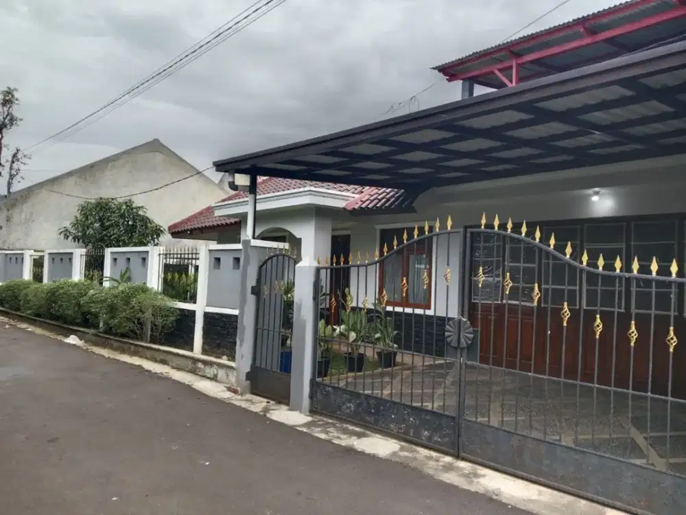 Dijual Rumah 2 Lantai Lingkungan Nyaman dan Strategis di Cibubur