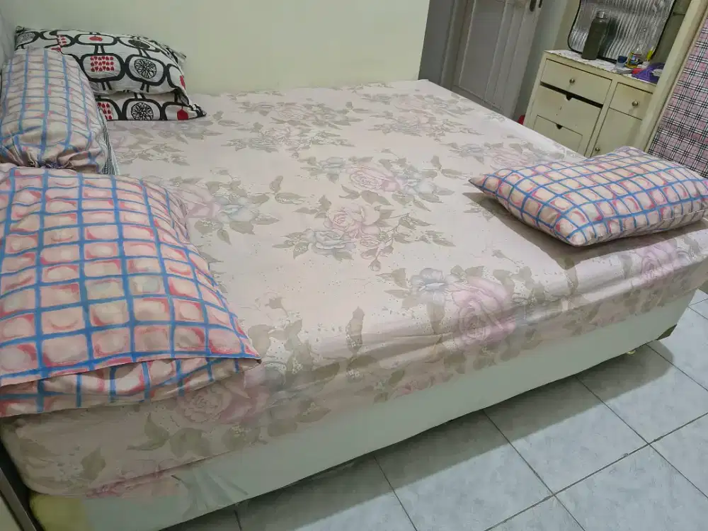 Dipan bawah dan kasur orthopedic 180x200 tanpa sandaran