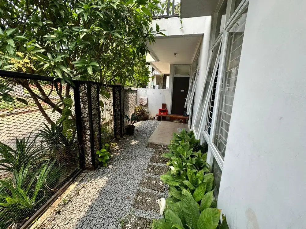 Disewakan Rumah Asri Bebas Banjir di Taman Melati Premier