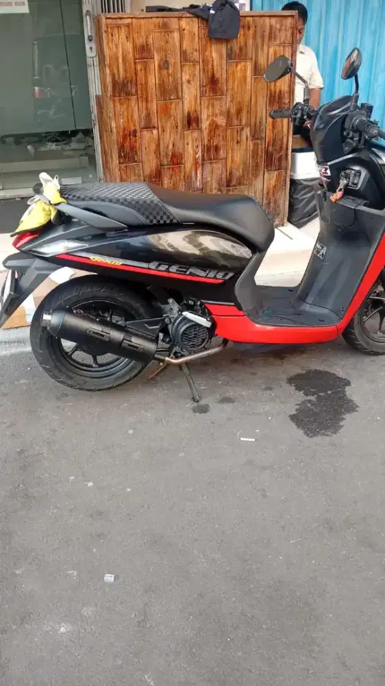 Veleg dan ban bekas Genio orian