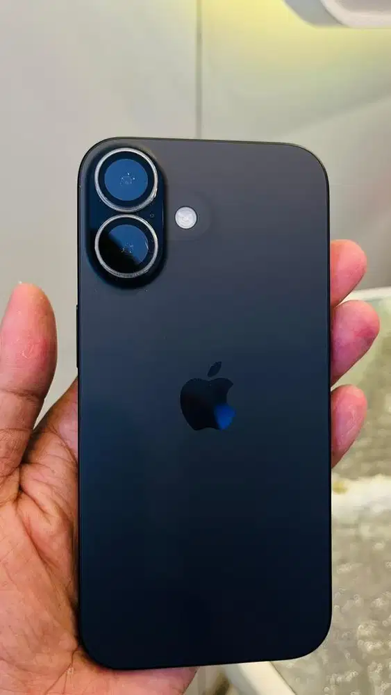 Iphone 16 256Gb ex garansi resmi ibox mulus fulset black hitam