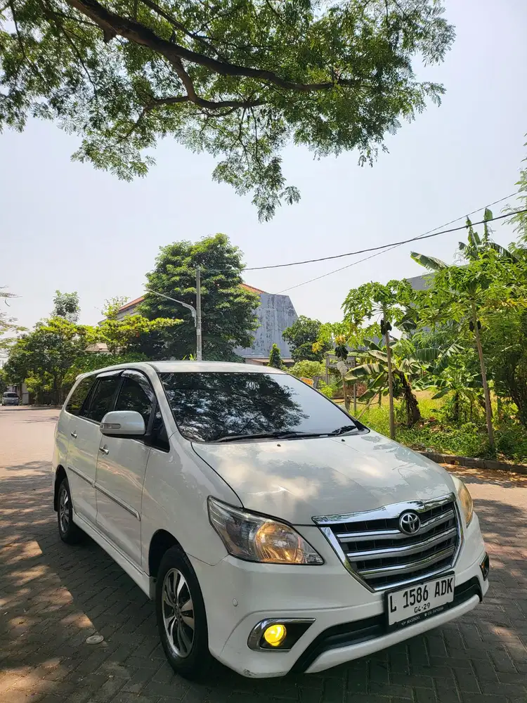 [Gress Mobil Kutisari]Innova V Bensin 2.0 AT Tahun 2014 Bisa Kredit