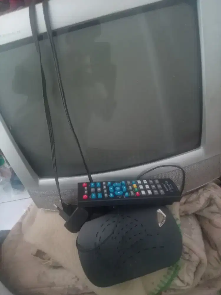 TV tabung 14 +Stb+antena tinggal pakai
