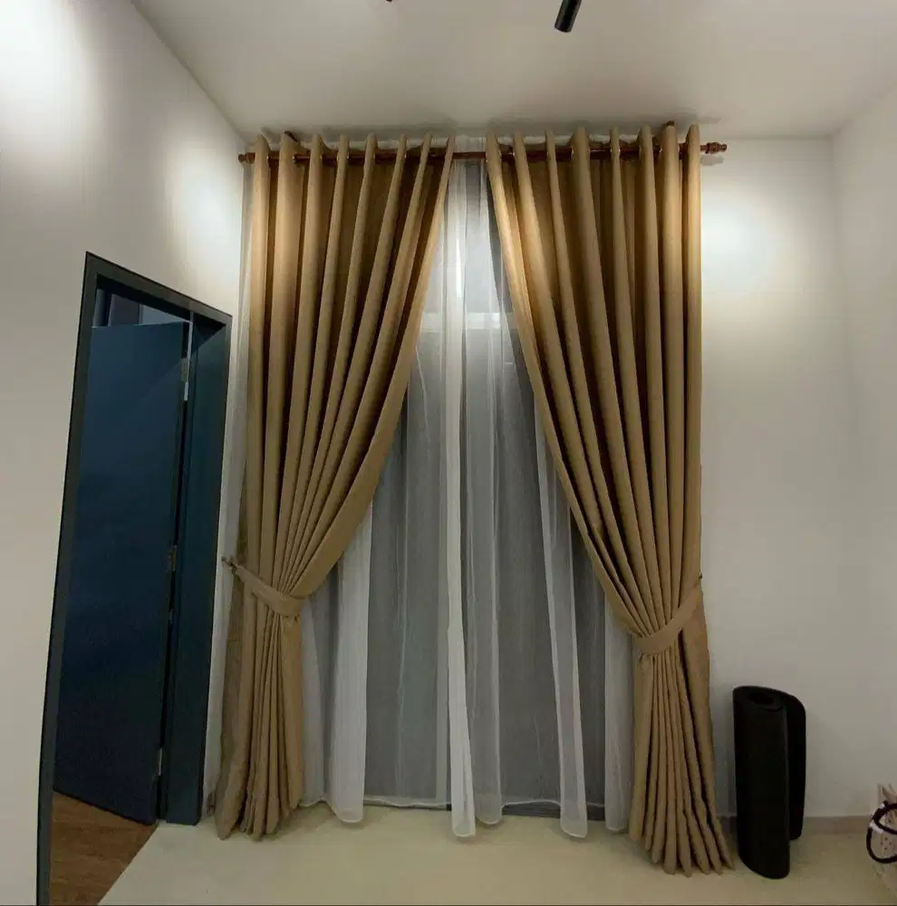 Menjual Gorden & Blind Vertikal/Vertical Roll/Roller Gordyn Hordeng