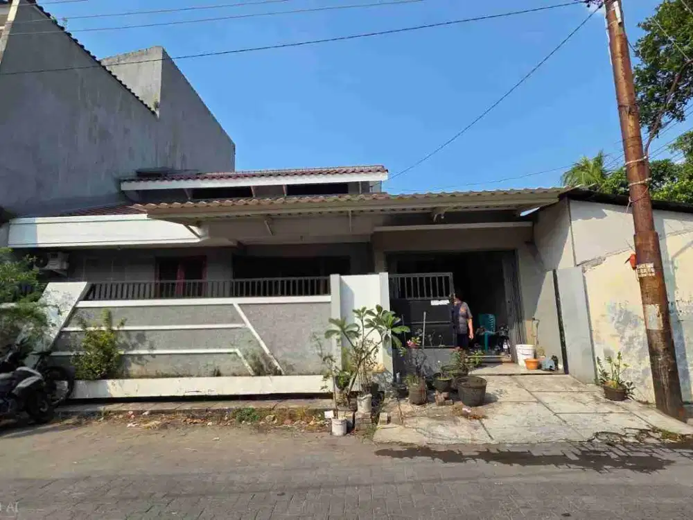 Rumah Tengah Kota Lokasi Strategis di Karangwulan Semarang Tengah