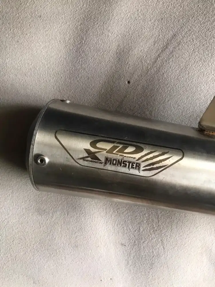 Knalpot original cld x monster gsx R150