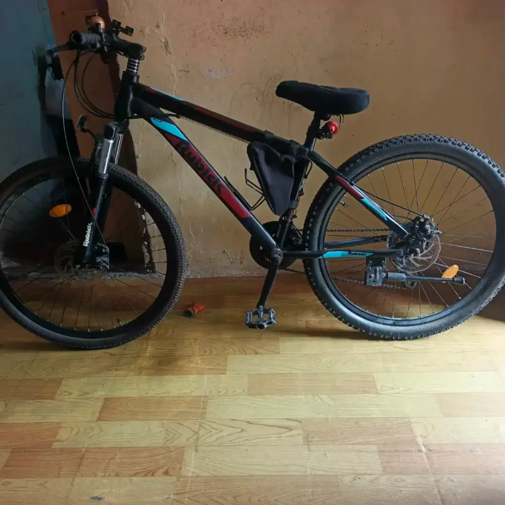 Sepeda gunung Rubick R7.0