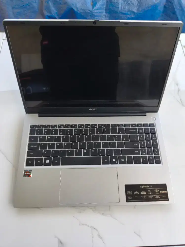 Laptop acer ryzen 7 7730u second like new