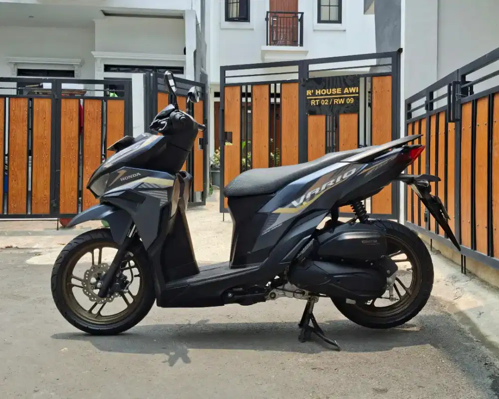Honda Vario 125 Gen 2 Keyless CBS ISS MULUSSS Surat Lengkap