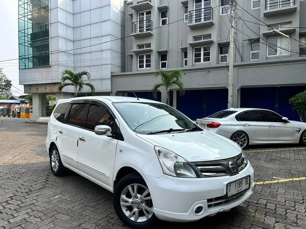 Nissan Grand Livina XV ultimate 2012