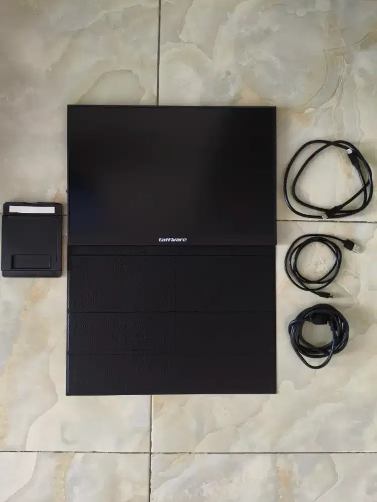 Monitor portable 16inch second like new