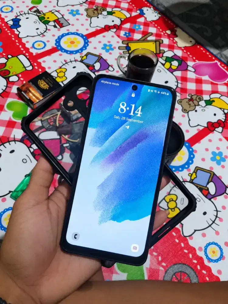 Samsung s21fe 6 128