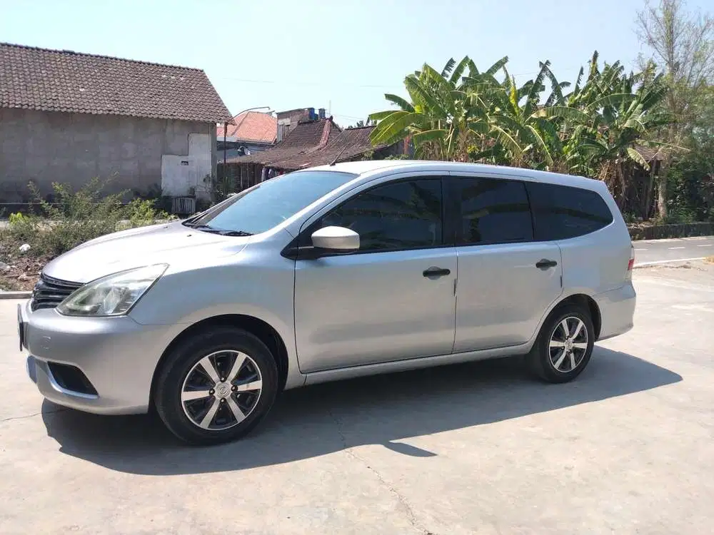Nissan Grand livina 2017 Bensin