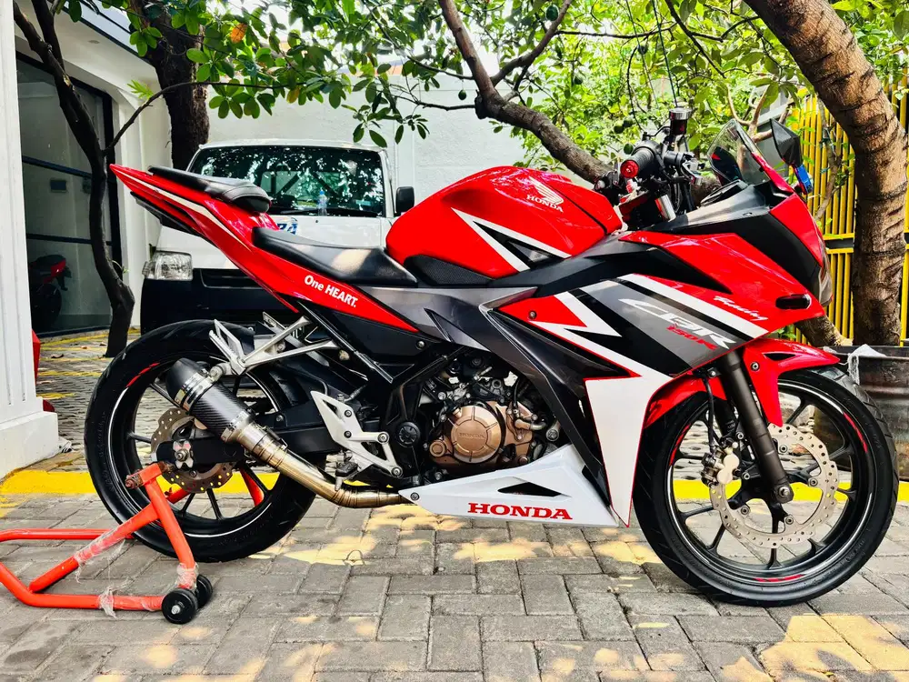 Honda CBR 150 R