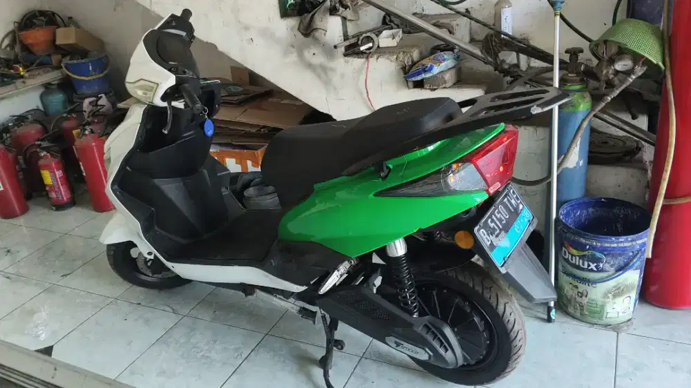 Motor listrik batrai swap surat lengkap
