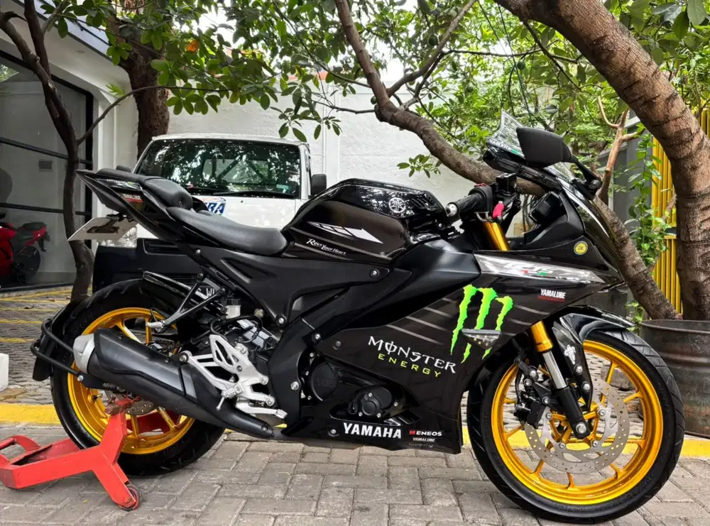 Yamaha R15 v4 2022