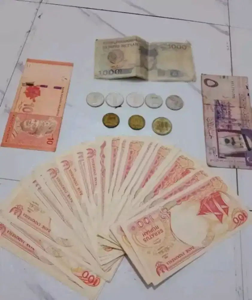 Uang kuno 100 prahu layar indonesia