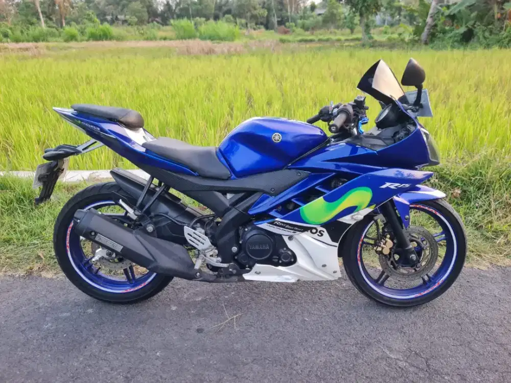 R15 V2 2016 MOVISTAR SPECIAL EDITION GRADE A