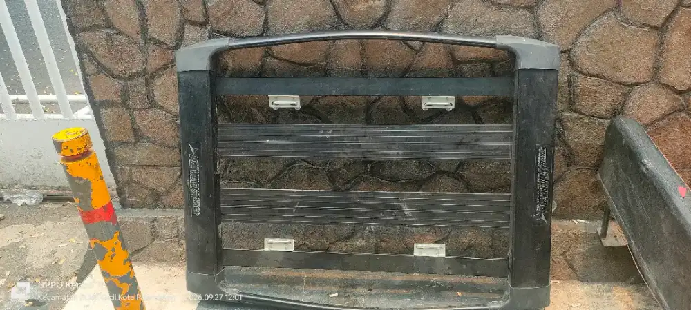 Bagasi atas bekas mobil ertiga