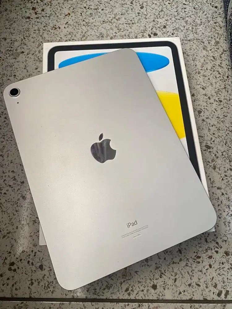 iPad Gen 10 64GB Silver ( Wifi Only )