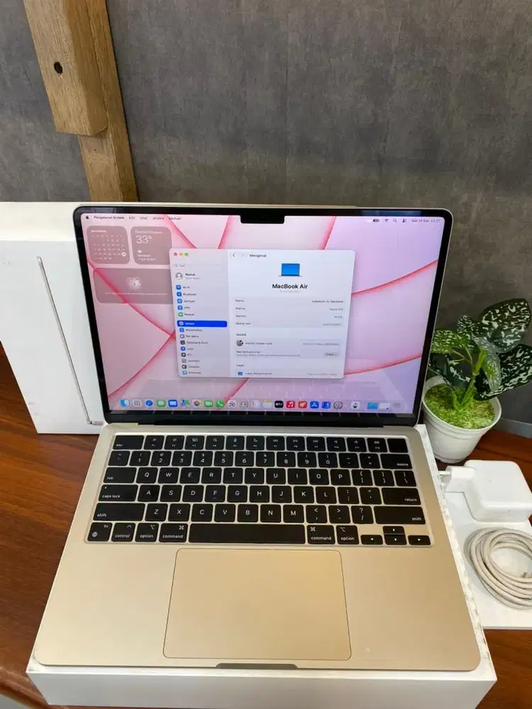 MacBook Air M3 2023 13.6Inch 16/512GB Starlight iBox
